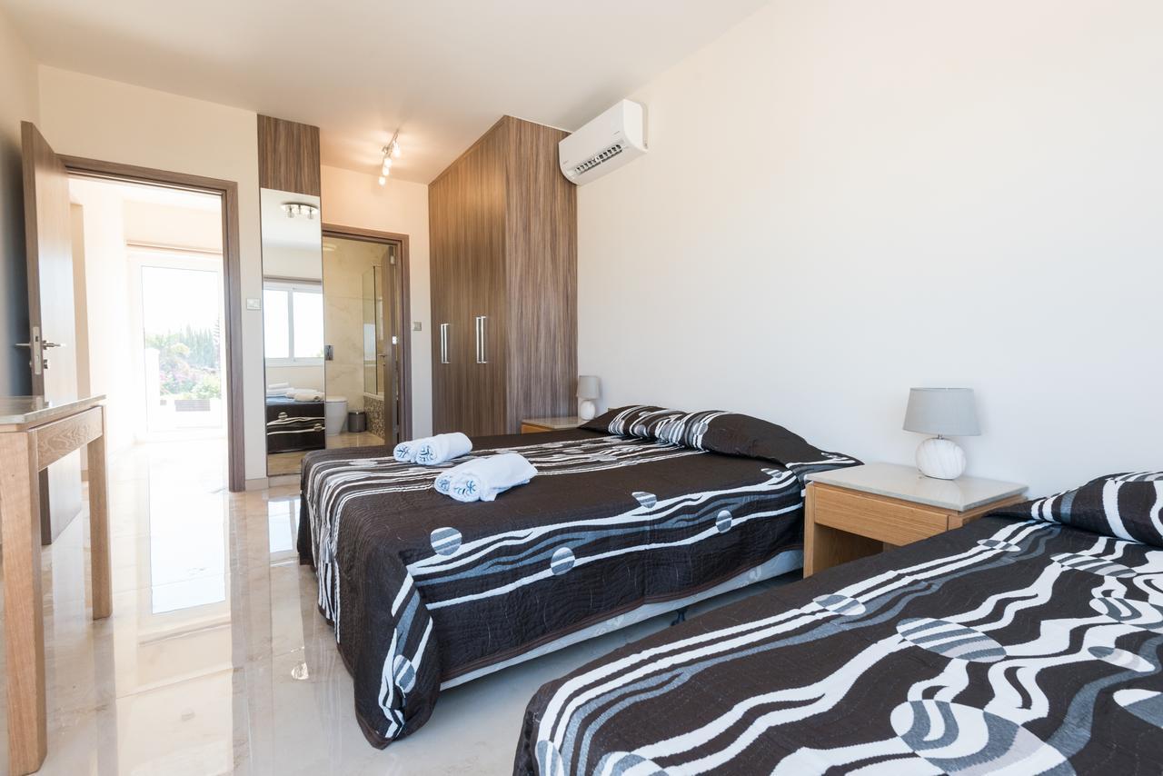 Villa Valmare Ayia Napa Exteriör bild