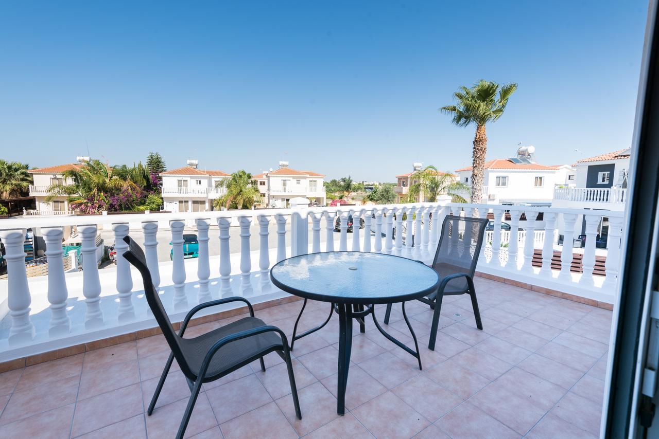 Villa Valmare Ayia Napa Exteriör bild