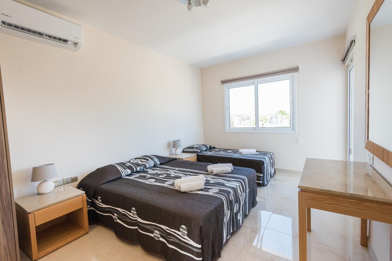 Villa Valmare Ayia Napa Exteriör bild