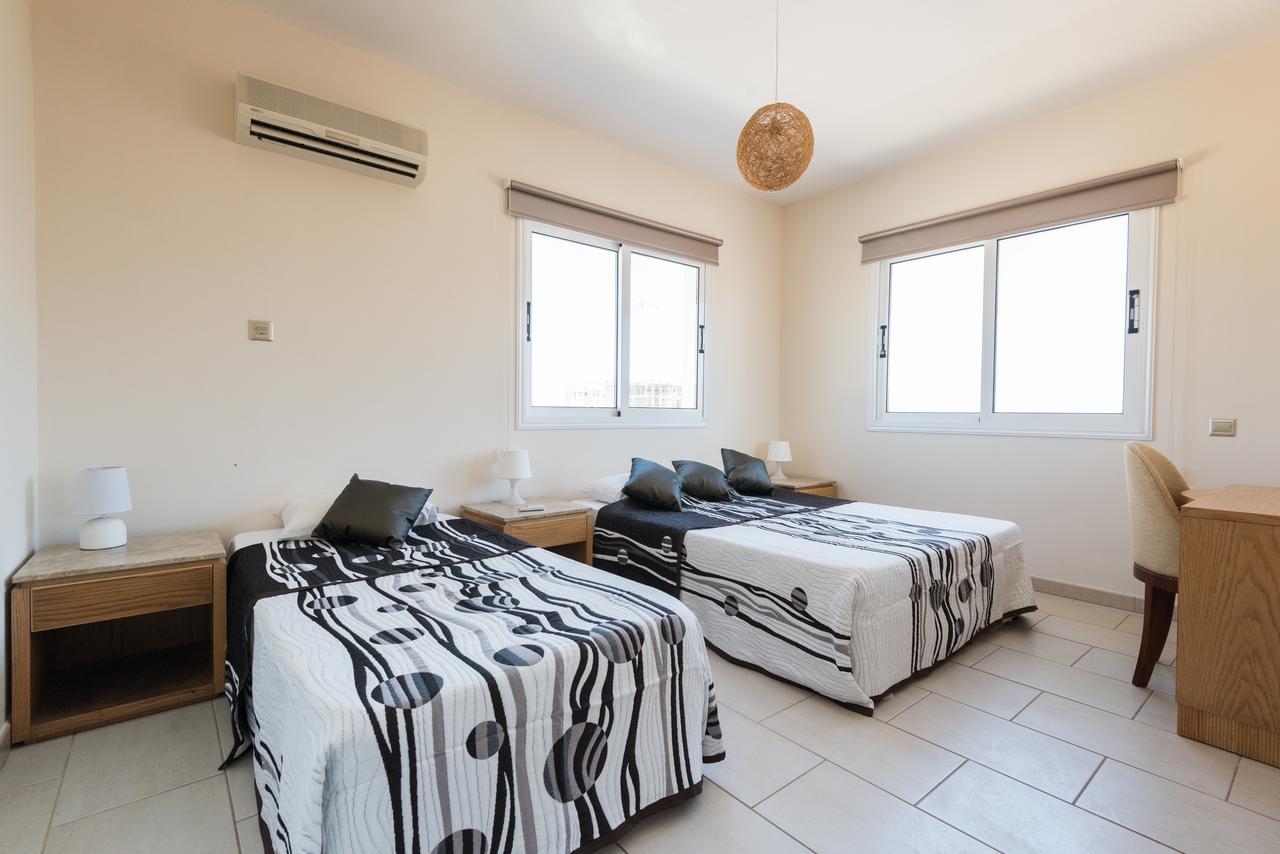 Villa Valmare Ayia Napa Exteriör bild