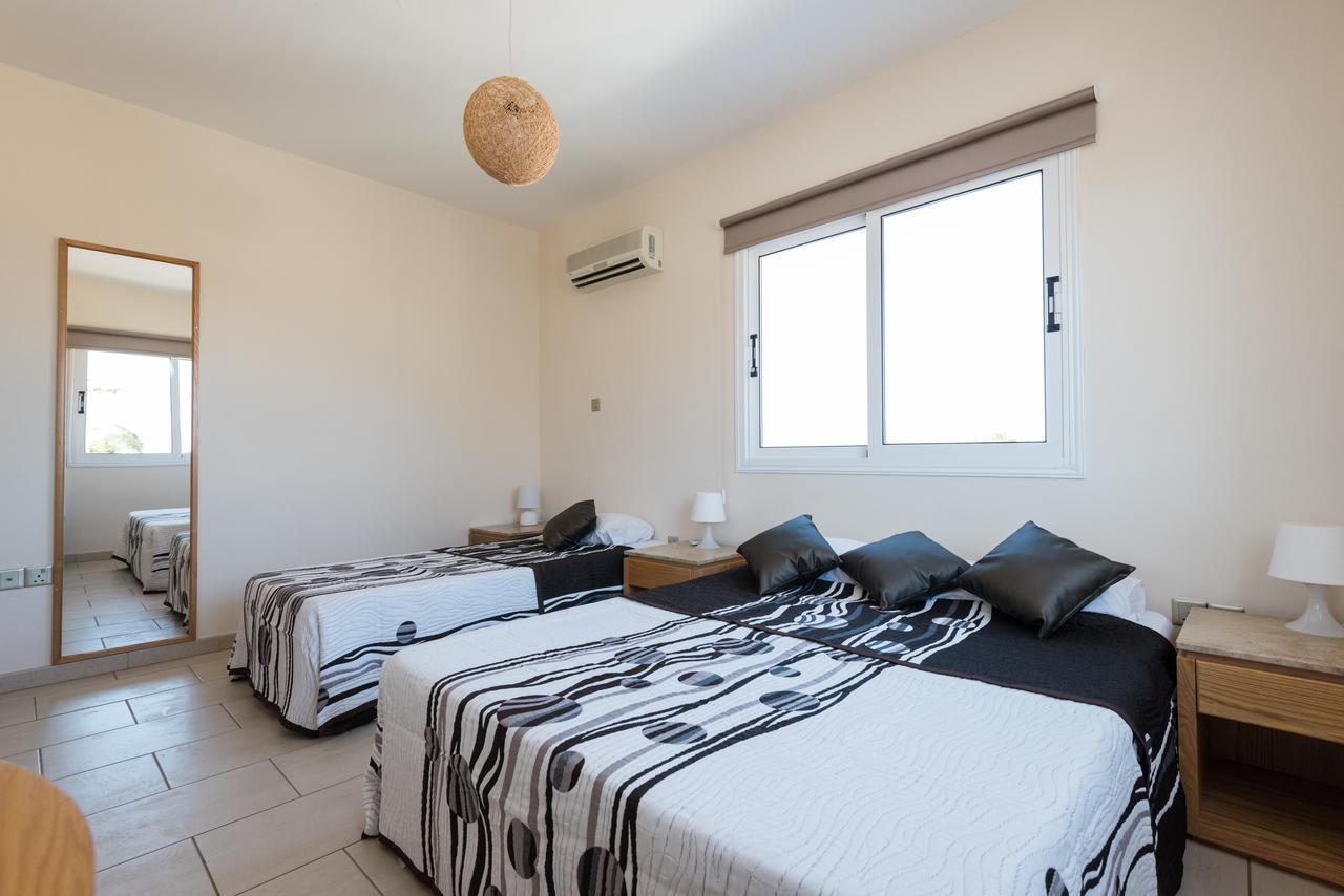 Villa Valmare Ayia Napa Exteriör bild