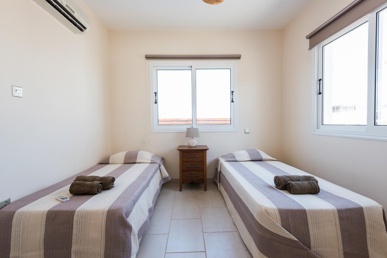 Villa Valmare Ayia Napa Exteriör bild