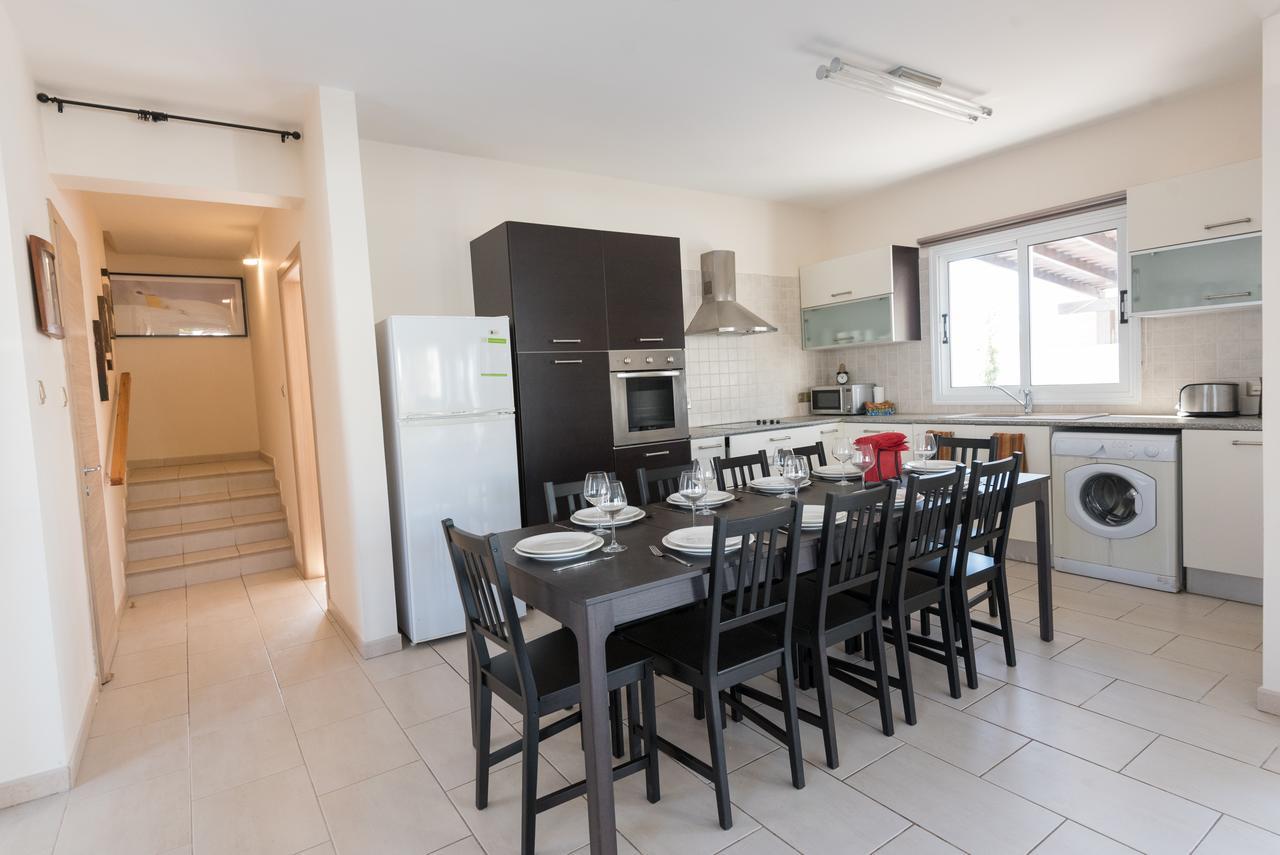 Villa Valmare Ayia Napa Exteriör bild