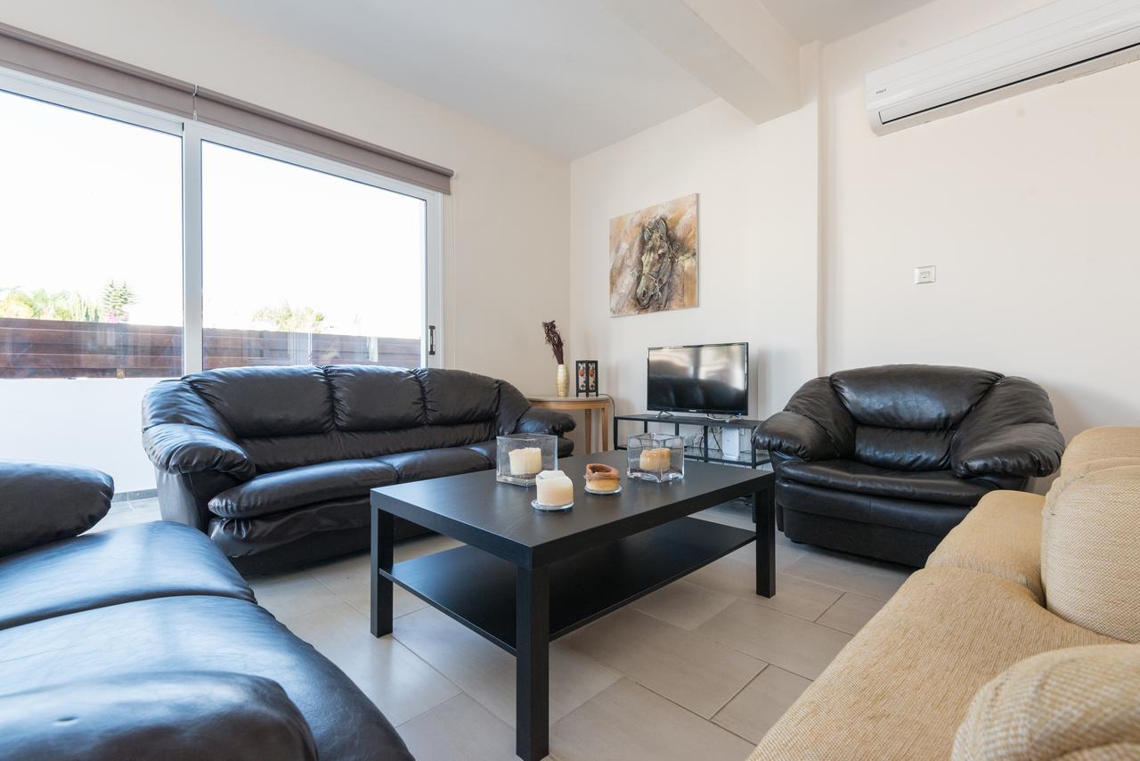 Villa Valmare Ayia Napa Exteriör bild