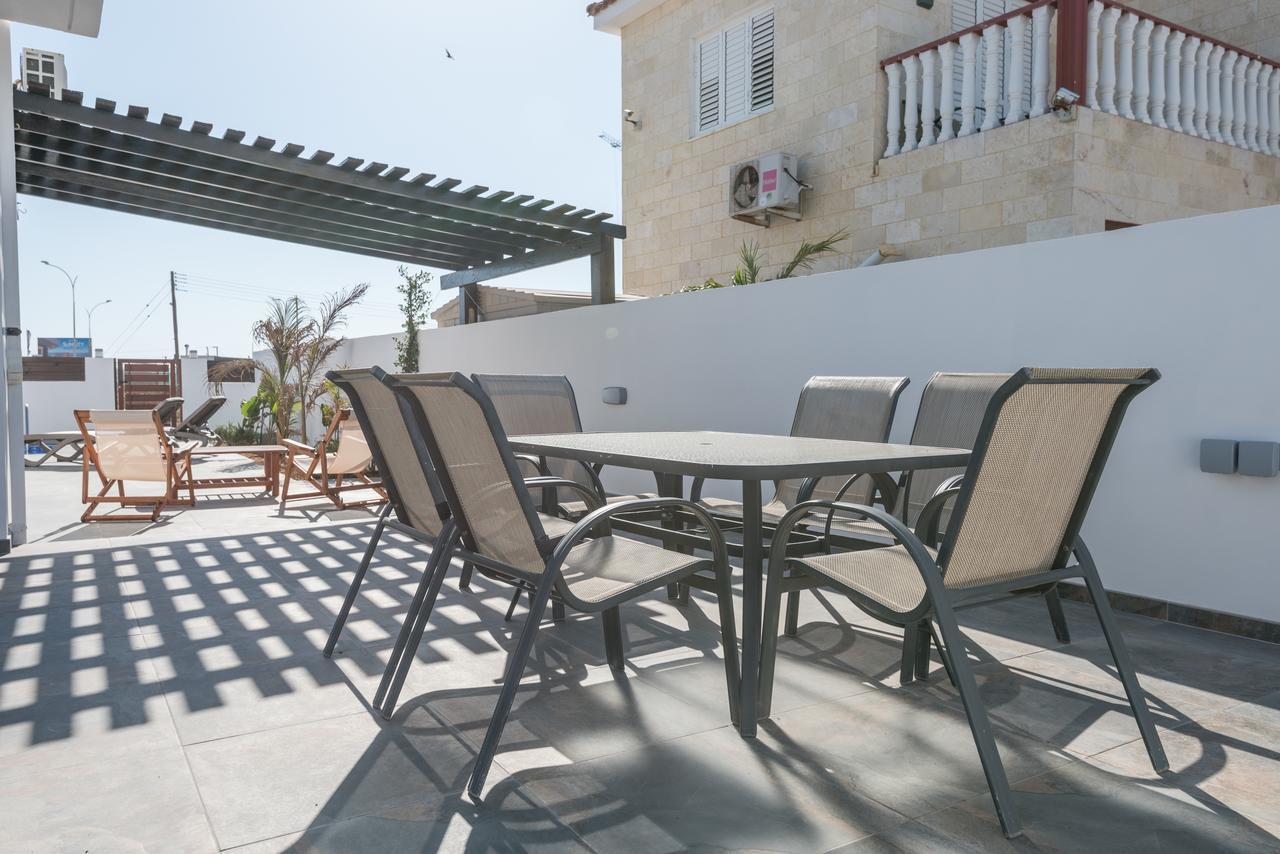 Villa Valmare Ayia Napa Exteriör bild