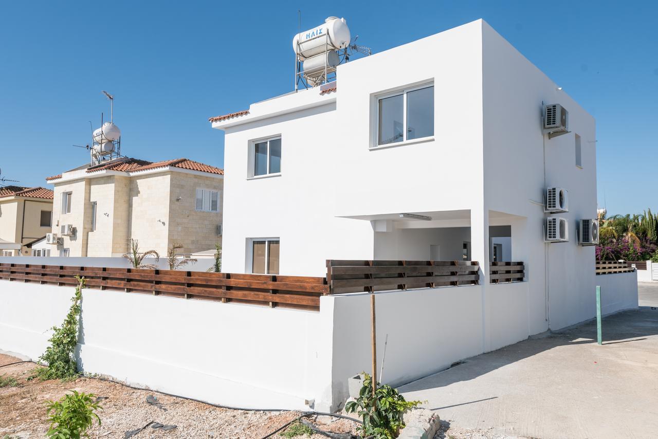 Villa Valmare Ayia Napa Exteriör bild